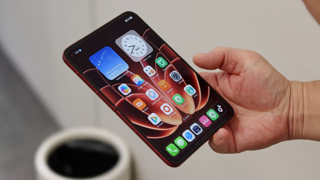Xiaomi 18 Fold: Orta boyda güçlü donanım